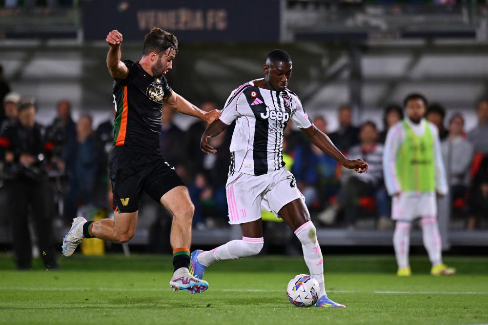 名宿：萨拉赫这种做法在给利物浦制造麻烦，他让自己成为焦点